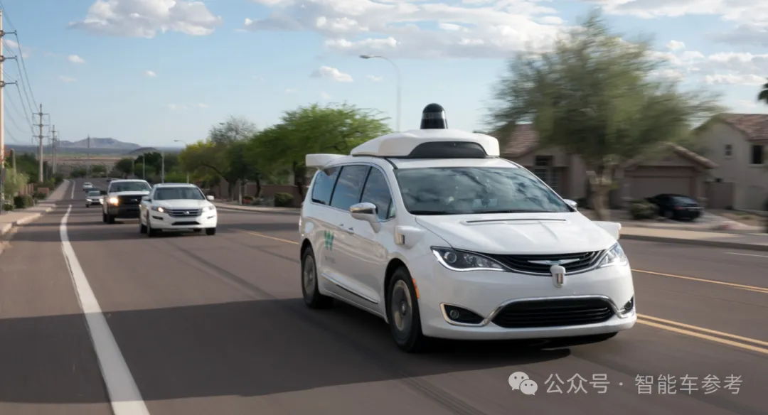 Waymo 最新款无人驾驶汽车上路：配备